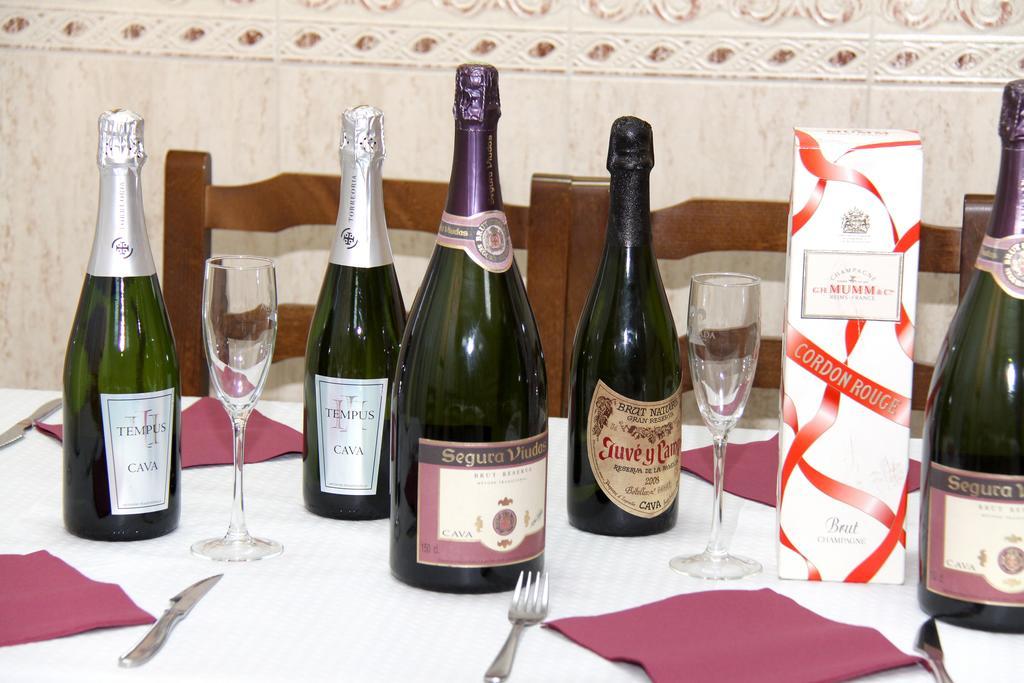 Hostal Restaurante La Masia Vila-real Eksteriør bilde
