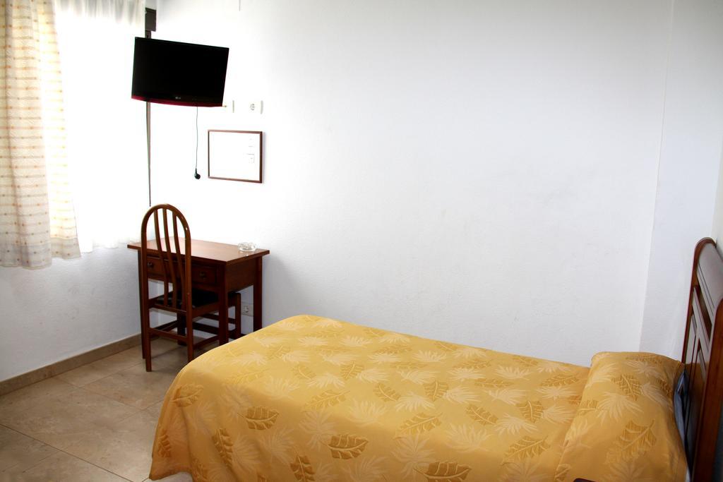 Hostal Restaurante La Masia Vila-real Rom bilde