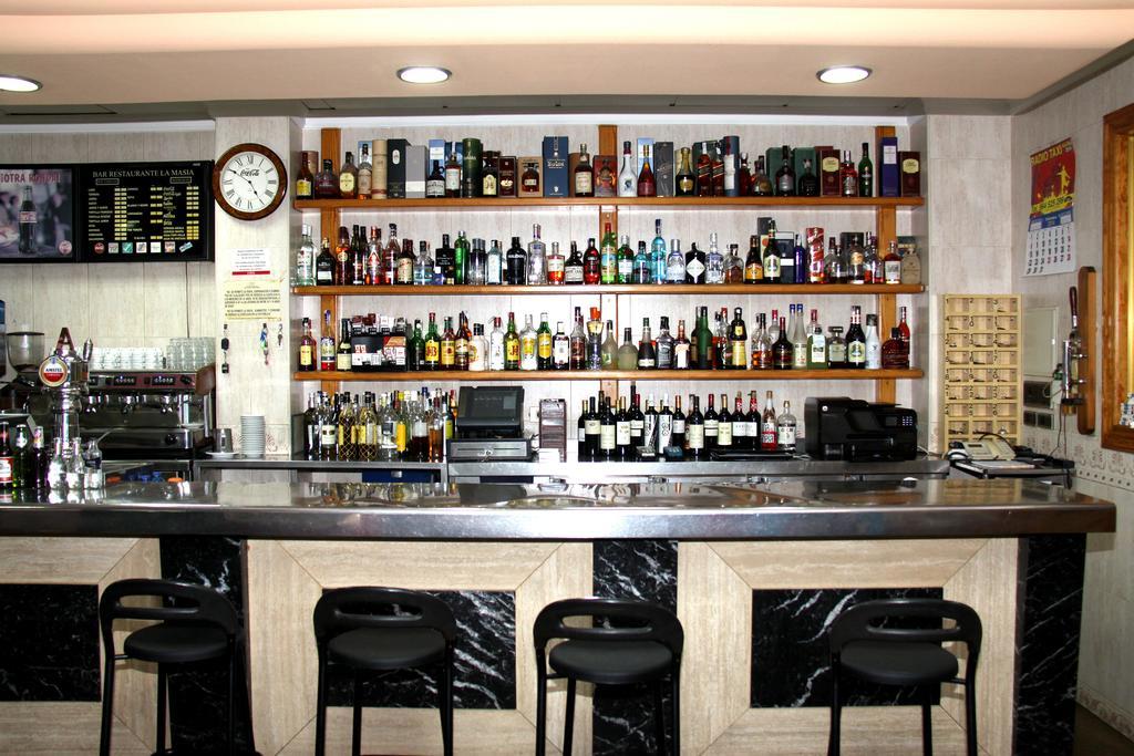Hostal Restaurante La Masia Vila-real Eksteriør bilde