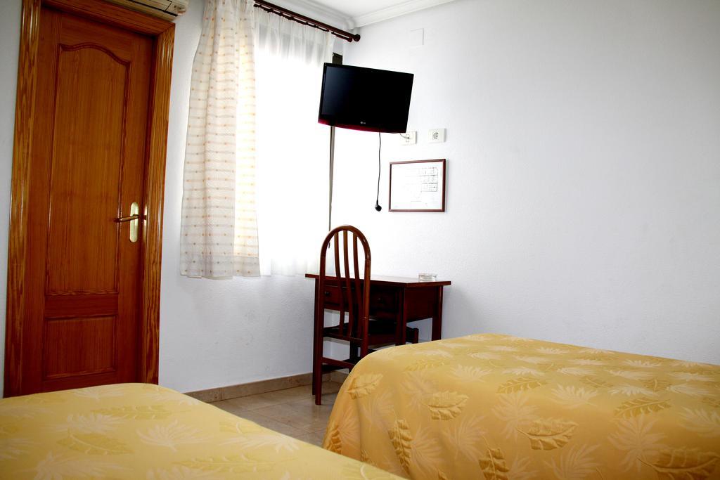 Hostal Restaurante La Masia Vila-real Eksteriør bilde